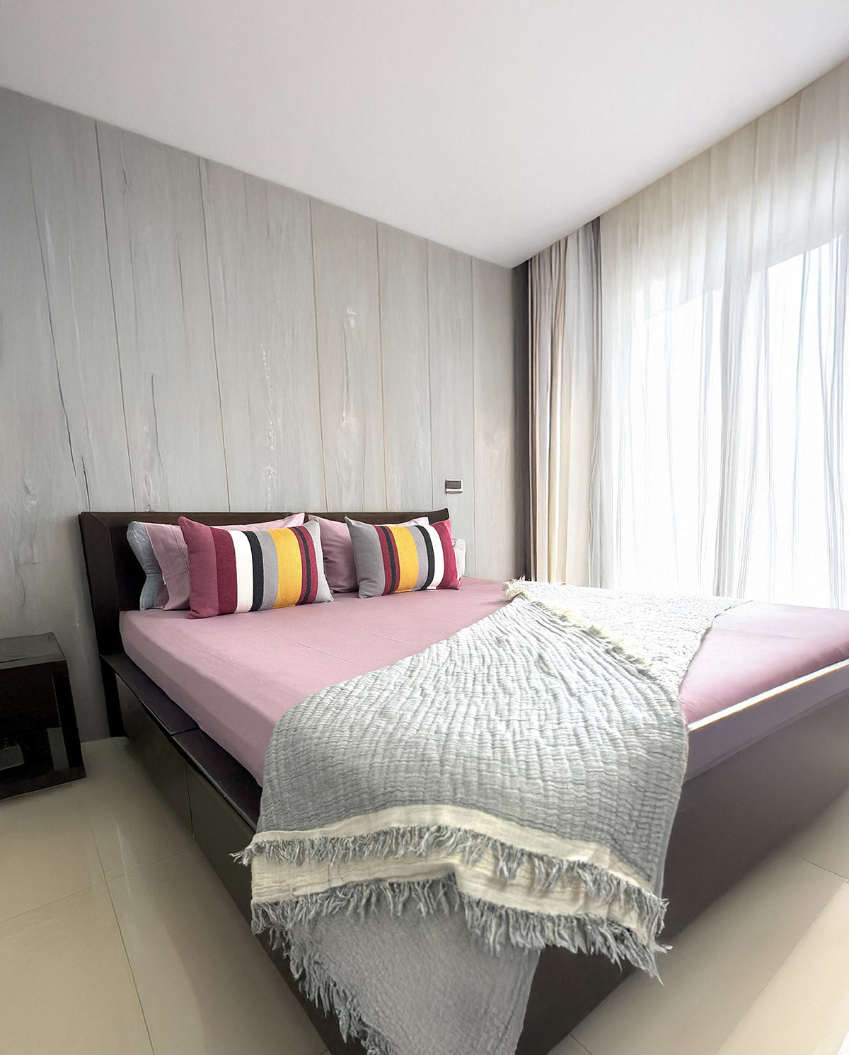 Queen Flat TC 300 Pure Cotton Solid Mauve Bedsheet Set